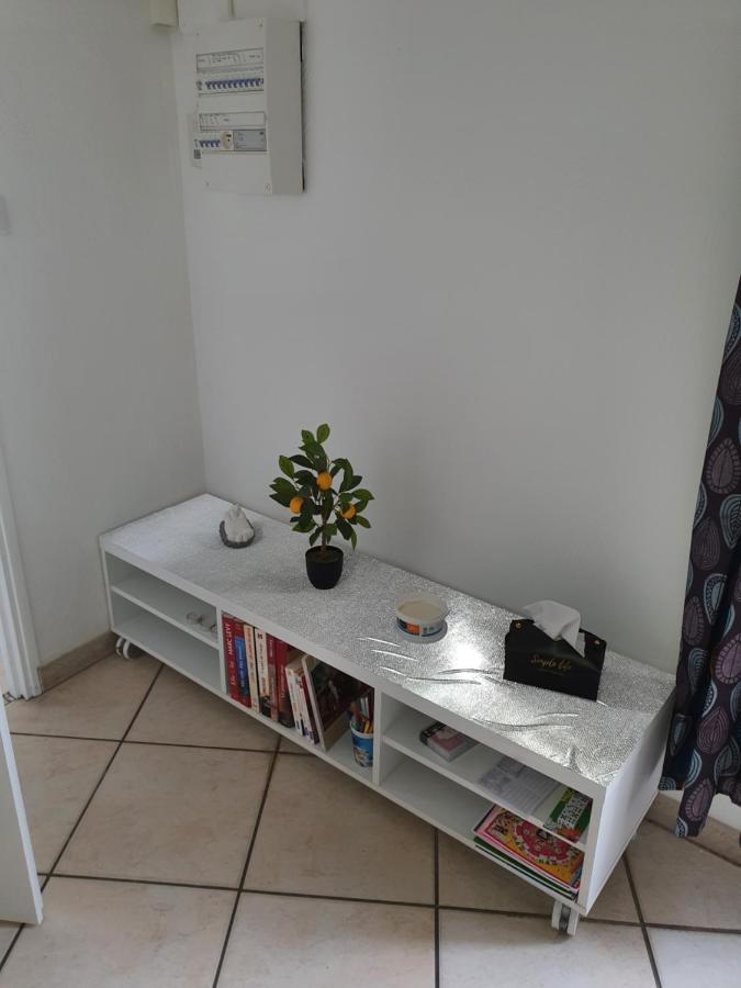 Appartement Entre arènes et maison carrée P1 à Nîmes Extérieur photo