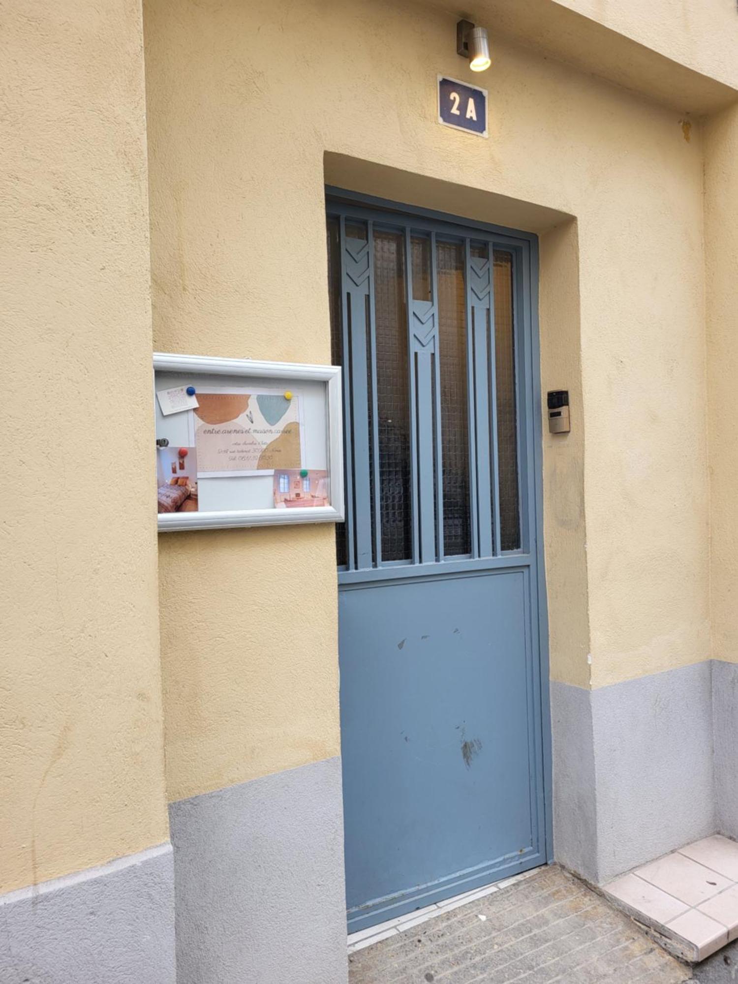 Appartement Entre arènes et maison carrée P1 à Nîmes Extérieur photo